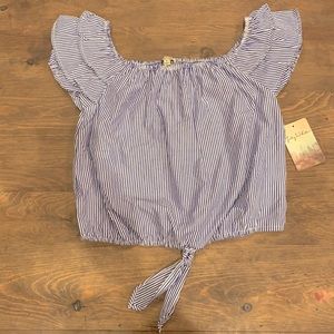 Brand new w/o price tag juniors top sz Med